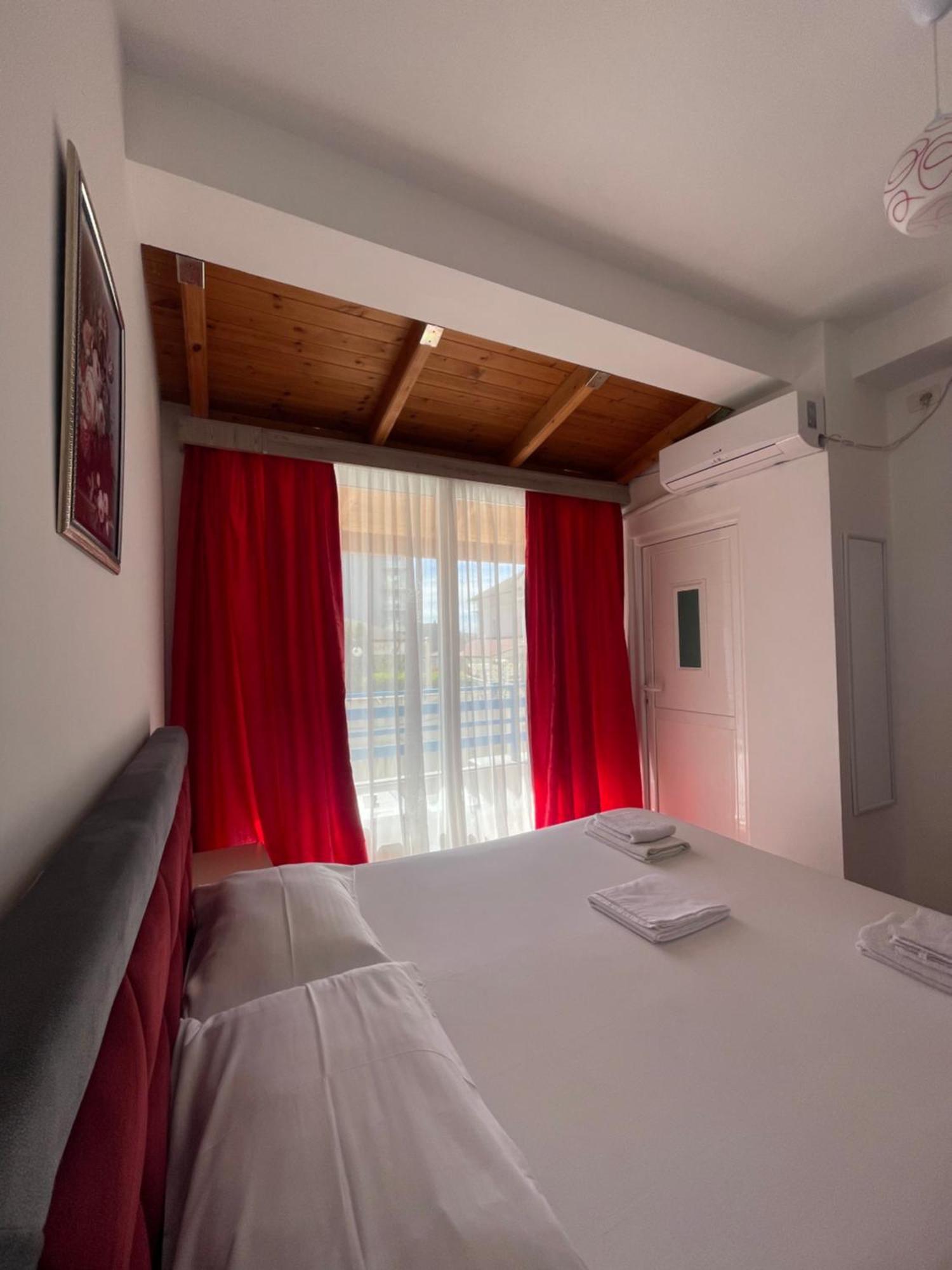 Apartments Monika Sarandë Exterior foto